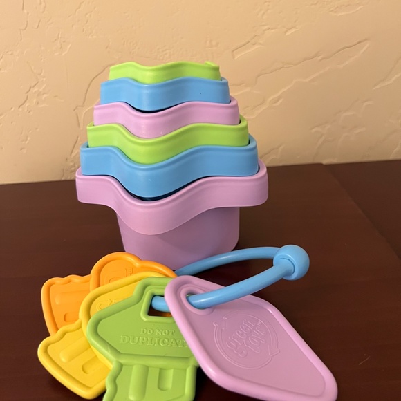NWOT - Green Toys First Keys & Stacking Cups - Picture 2 of 14